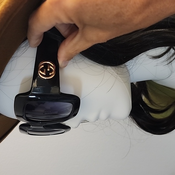 Gucci Sunglasses - Picture 11 of 11